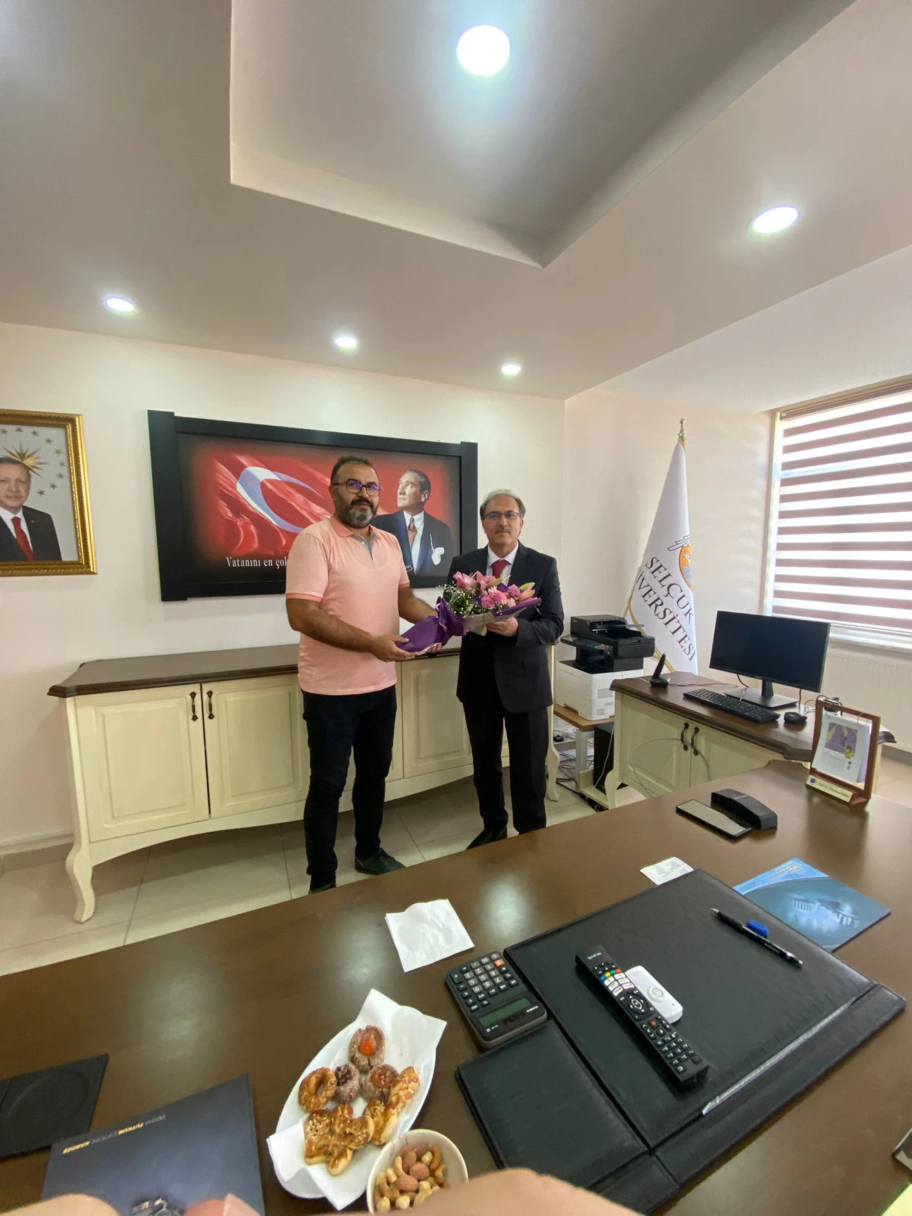 AKŞEHİR MÜHENDİSLİK VE MİMARLIK FAKÜLTESİ YENİ DEKANI GÖREVİNE BAŞLADI